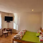 Apartment 31